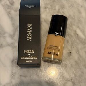 Giorgio Armani Luminous Silk Foundation - Natural Beige 3.8